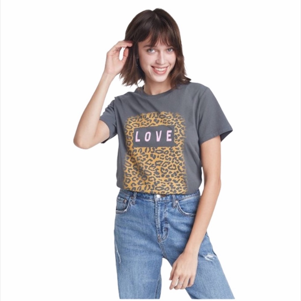 NWT XS love leopard print graphic tee 100%cotton